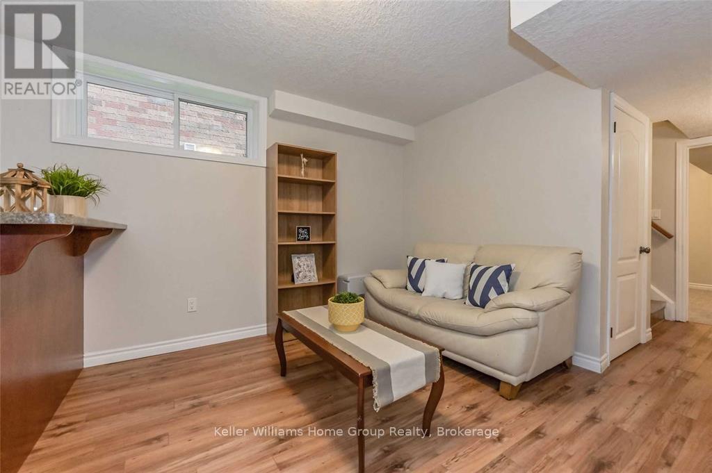 230 Rickson Avenue, Guelph, Ontario  N1G 5H1 - Photo 33 - X12362754