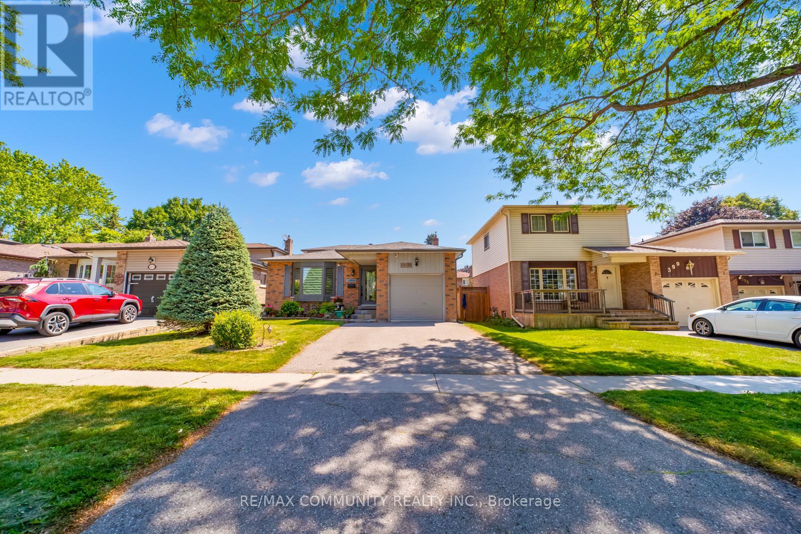 403 Gothic Drive, Oshawa, Ontario L1G 7R6 - Photo 1 - E12364455