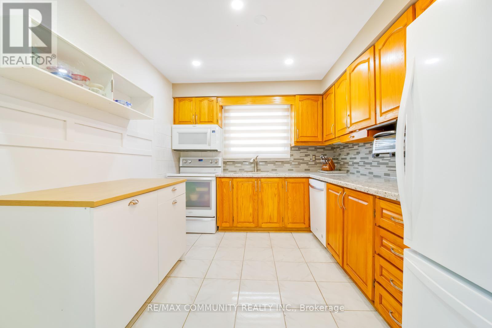 403 Gothic Drive, Oshawa, Ontario L1G 7R6 - Photo 13 - E12364455