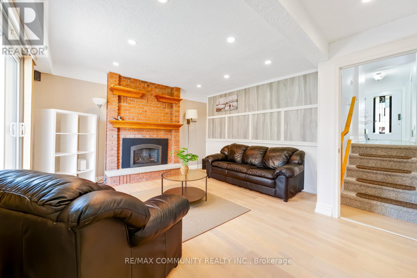 403 Gothic Drive, Oshawa, Ontario L1G 7R6 - Photo 22 - E12364455