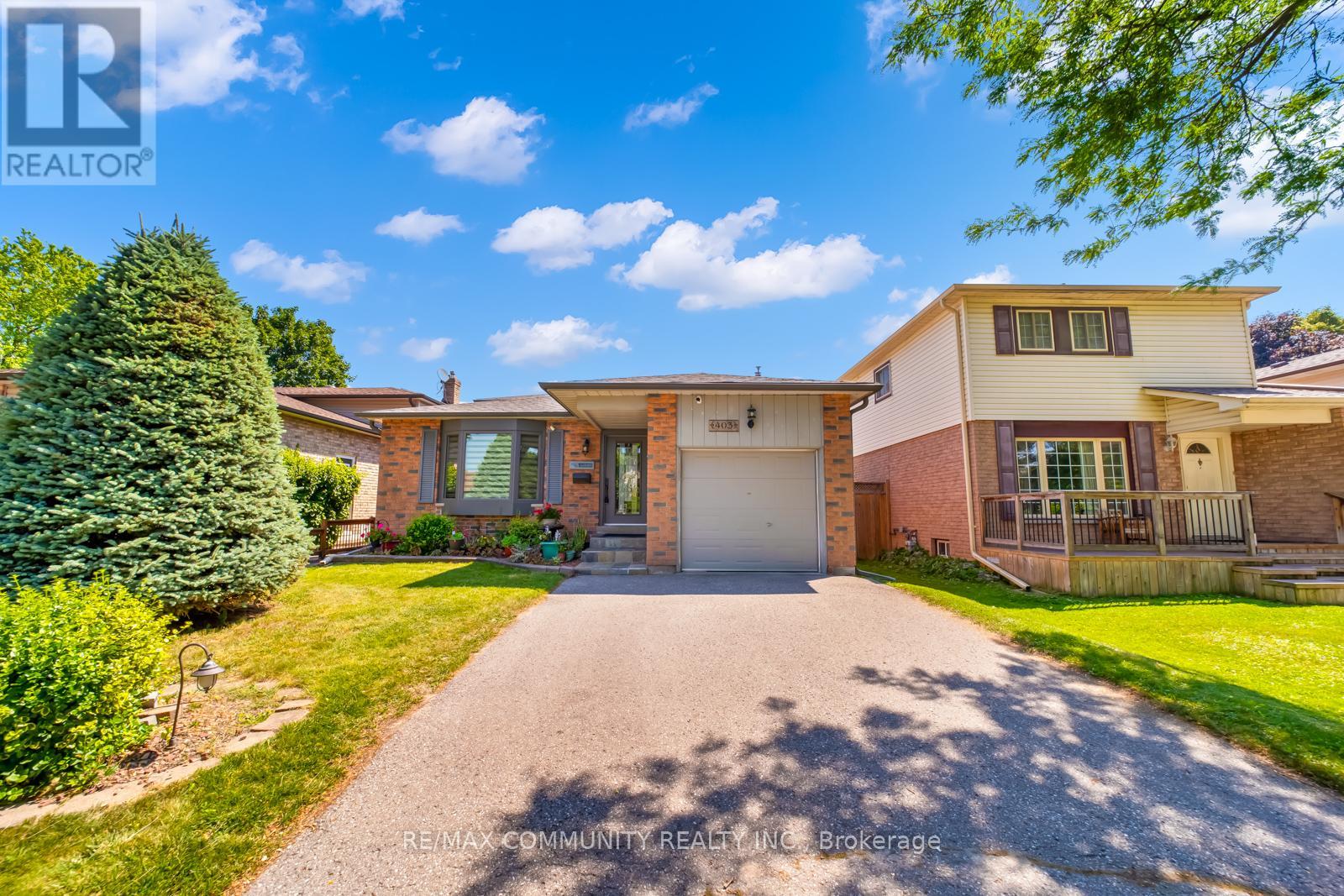 403 Gothic Drive, Oshawa, Ontario L1G 7R6 - Photo 4 - E12364455