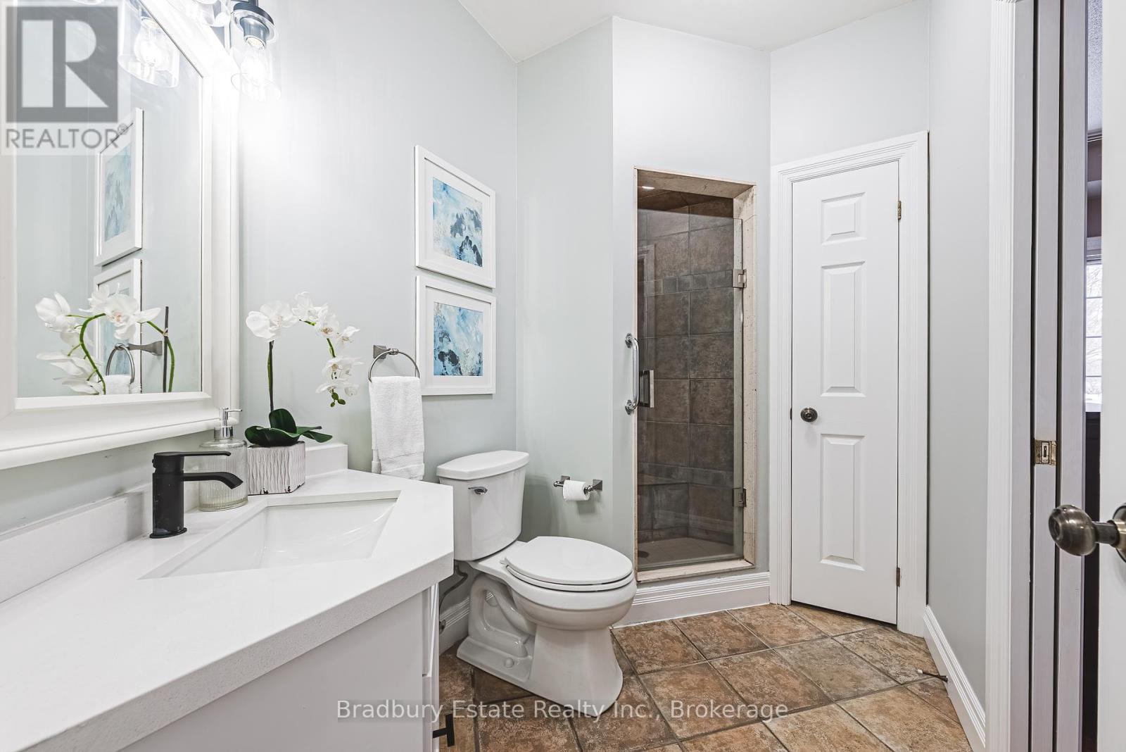 18 Palomino Drive, Hamilton, Ontario  L0R 1H3 - Photo 25 - X12364504