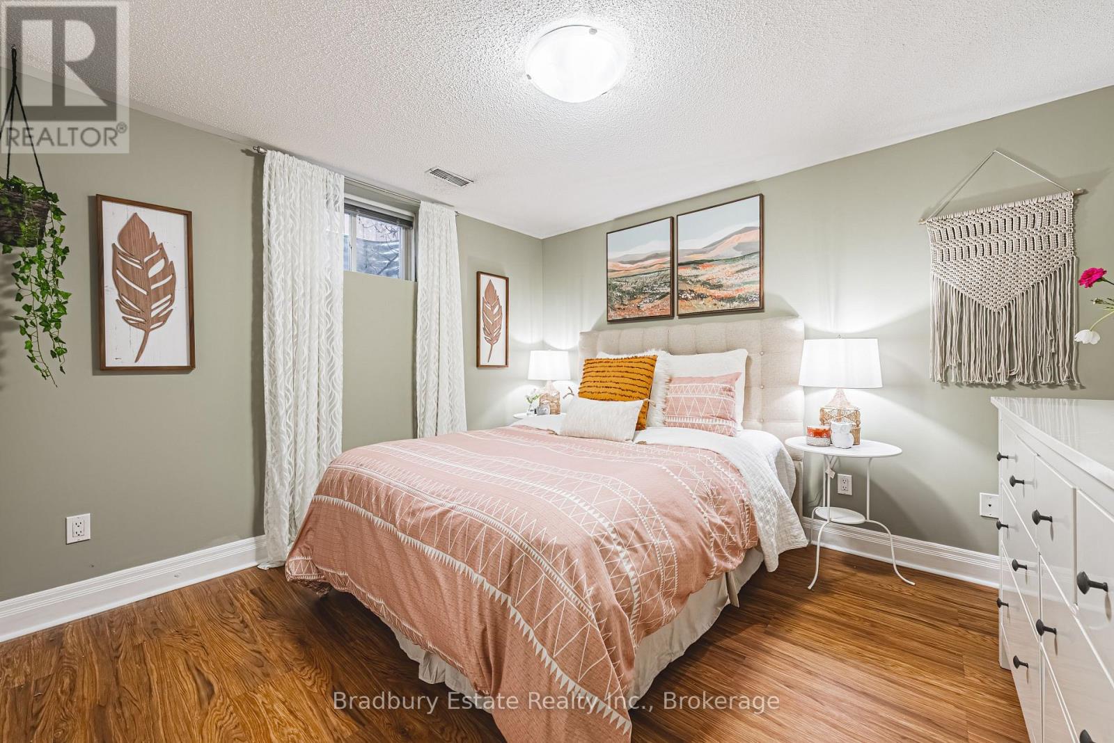 18 Palomino Drive, Hamilton, Ontario  L0R 1H3 - Photo 42 - X12364504