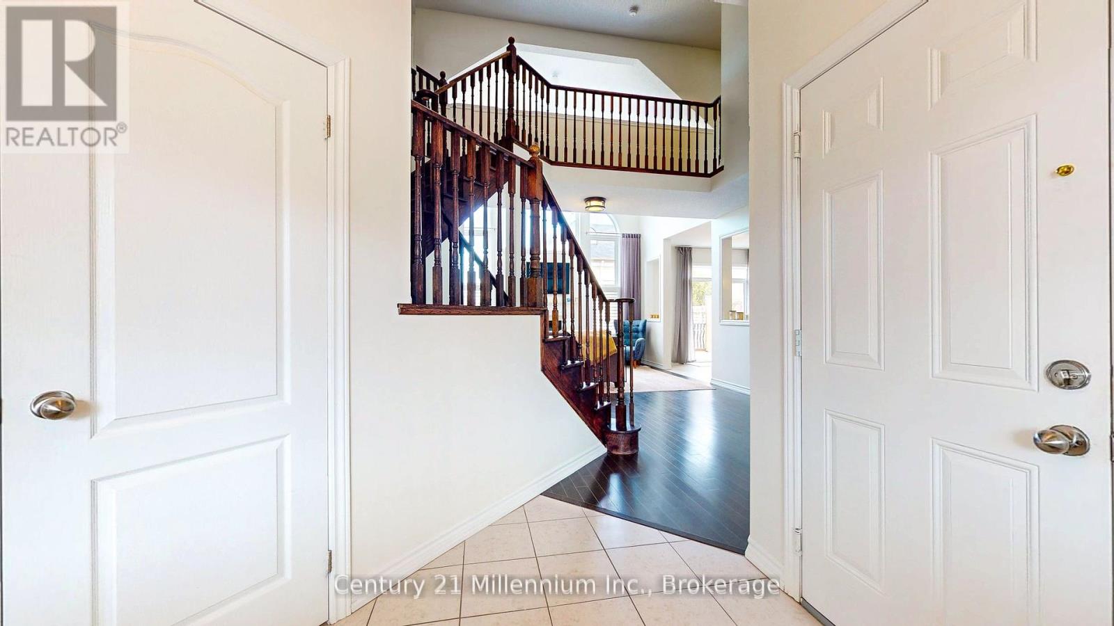 7 Clubhouse Drive, Collingwood, Ontario  L9Y 4Z5 - Photo 10 - S12364538
