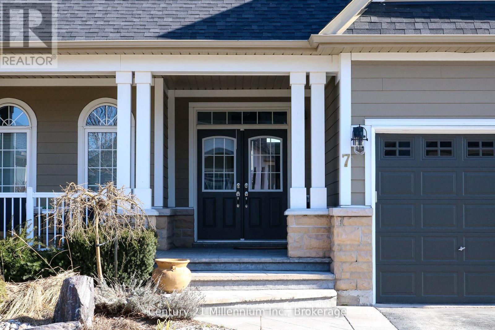 Property at 7 CLUBHOUSE DRIVE image 2