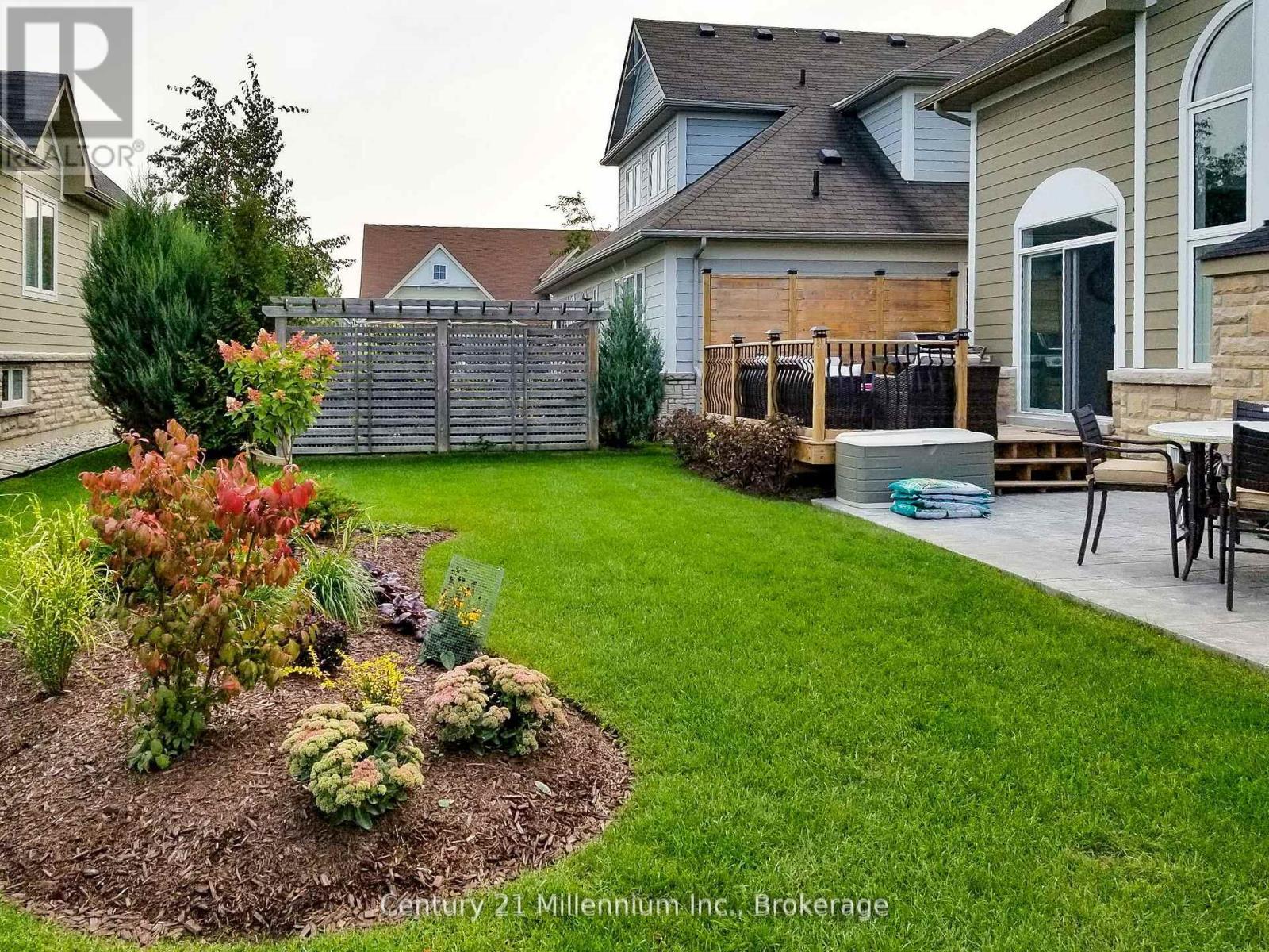 7 Clubhouse Drive, Collingwood, Ontario  L9Y 4Z5 - Photo 8 - S12364538