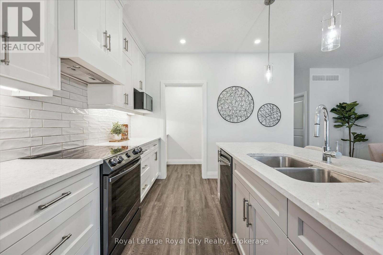 34 Wideman Boulevard, Guelph, Ontario  N1E 7L8 - Photo 11 - X12364569