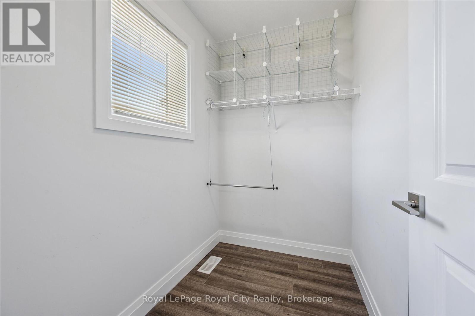 34 Wideman Boulevard, Guelph, Ontario  N1E 7L8 - Photo 25 - X12364569