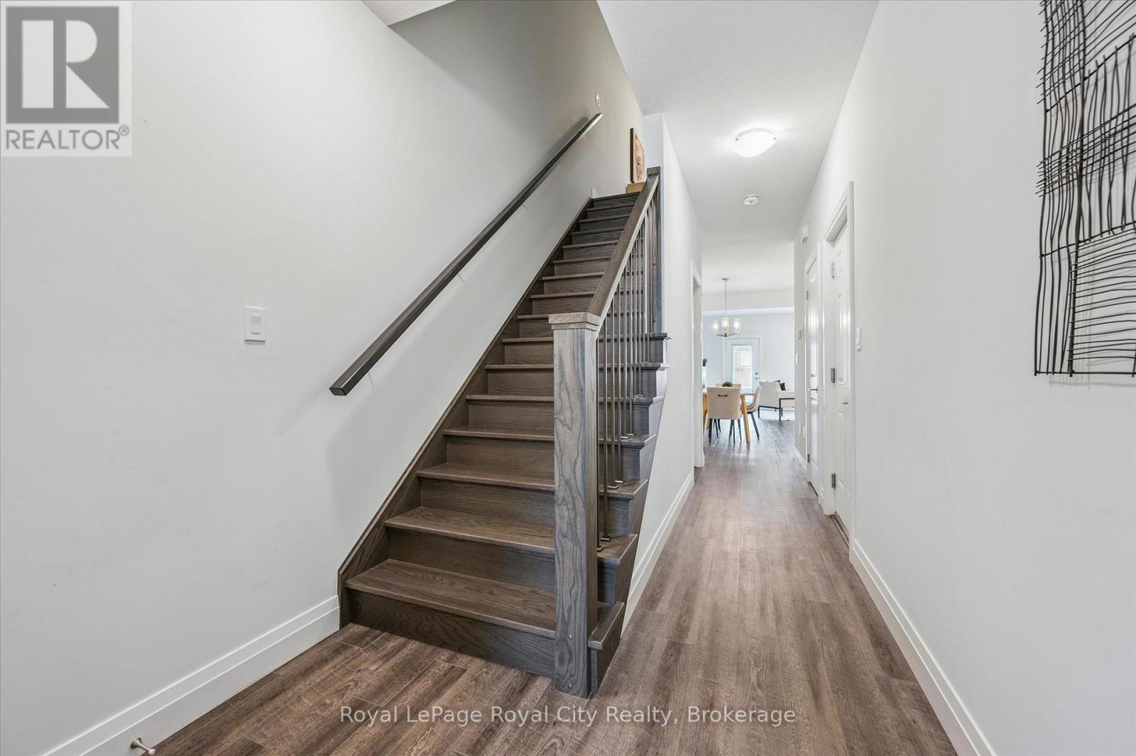 34 Wideman Boulevard, Guelph, Ontario  N1E 7L8 - Photo 4 - X12364569