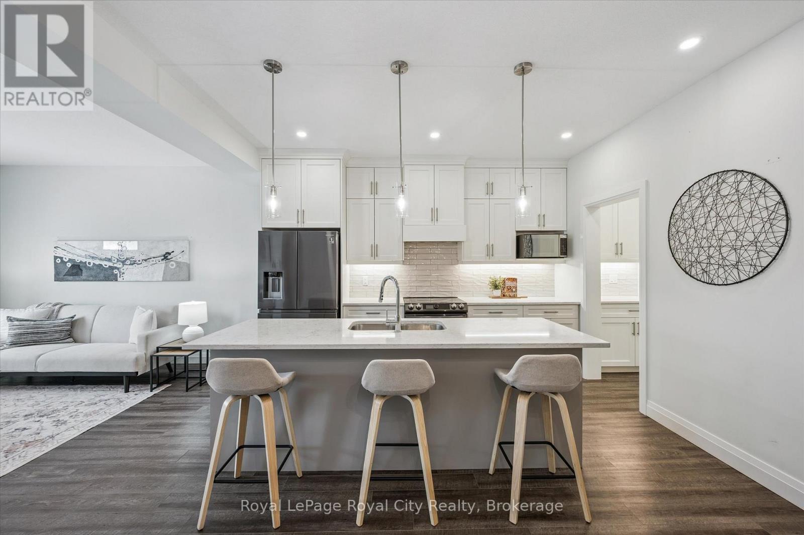34 Wideman Boulevard, Guelph, Ontario  N1E 7L8 - Photo 8 - X12364569
