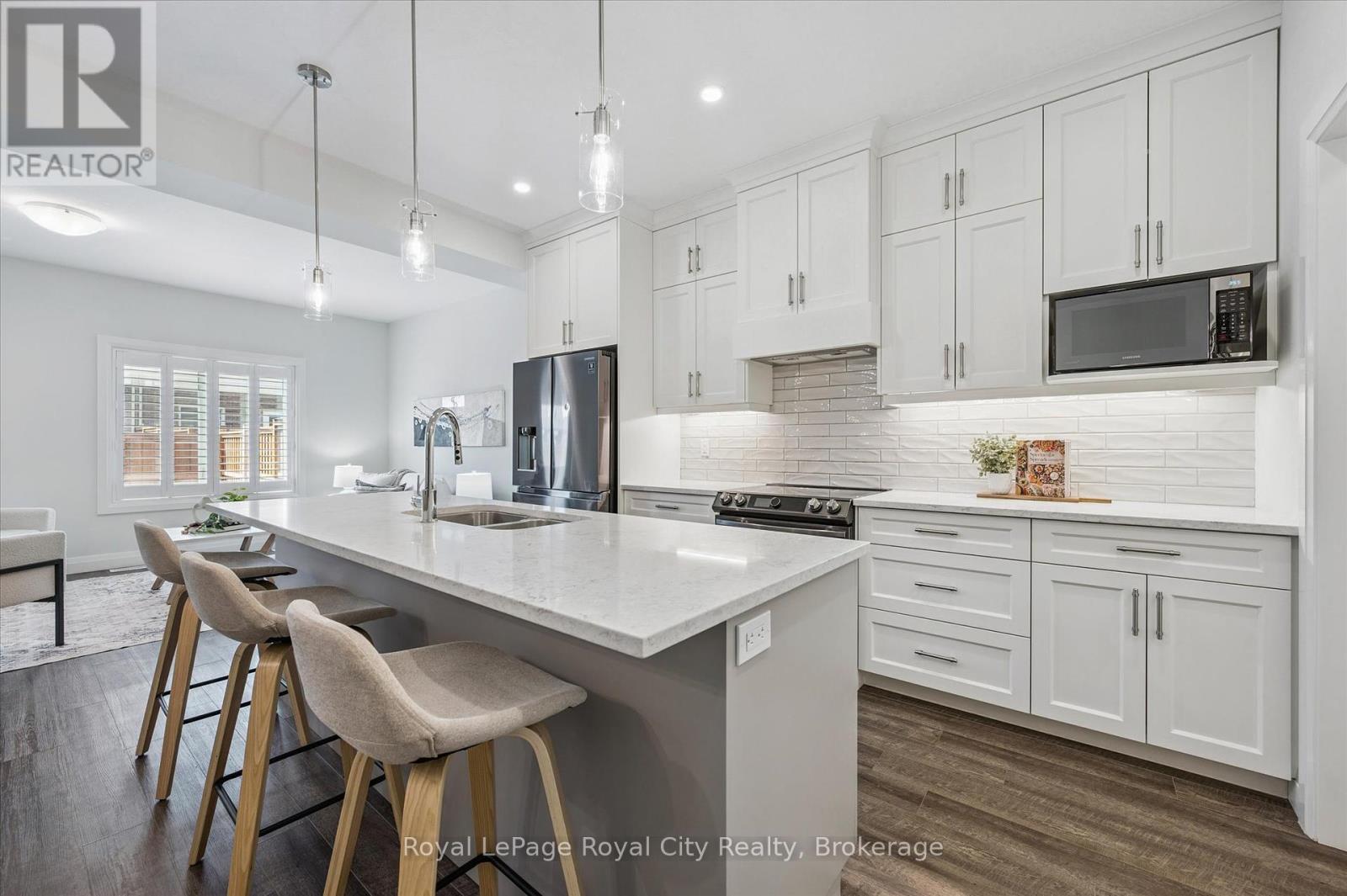 34 Wideman Boulevard, Guelph, Ontario  N1E 7L8 - Photo 9 - X12364569