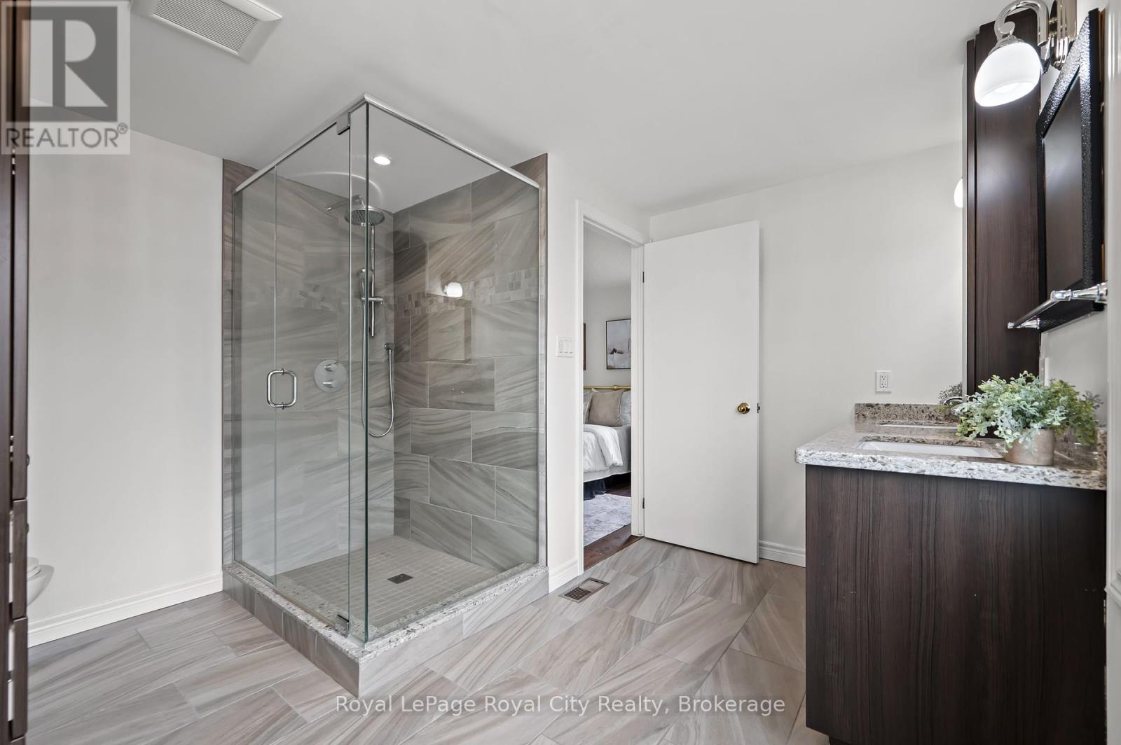 306 Imperial Road S, Guelph, Ontario  N1K 1M4 - Photo 30 - X12364571