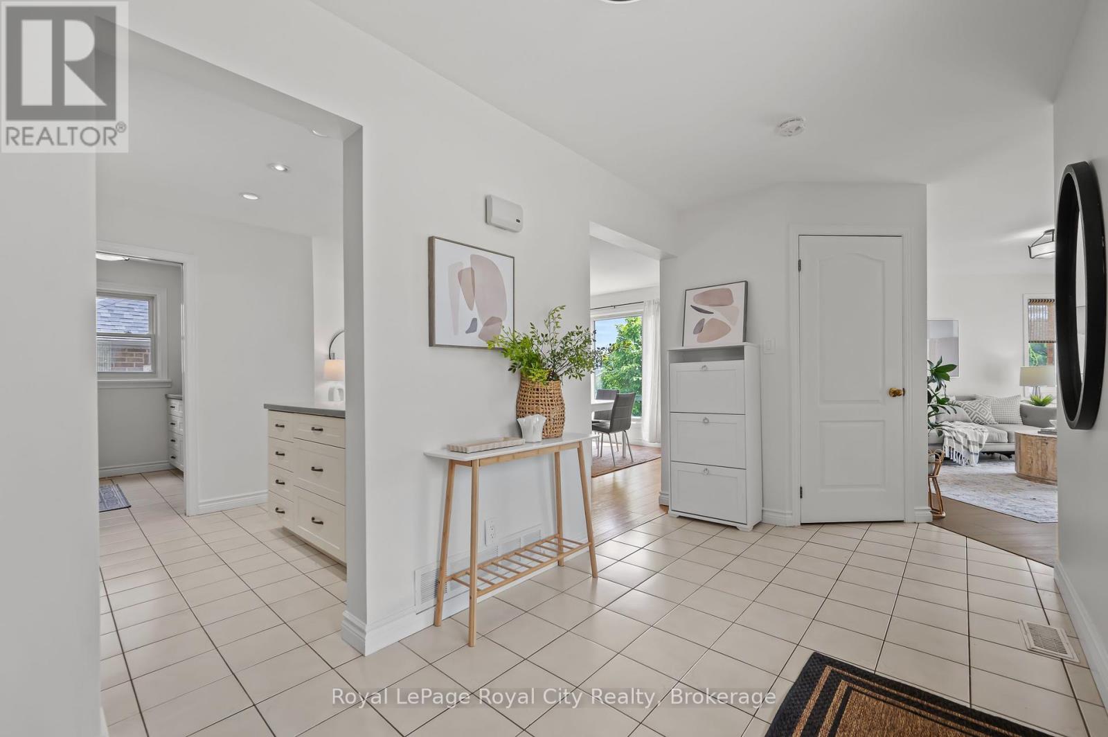 306 Imperial Road S, Guelph, Ontario  N1K 1M4 - Photo 7 - X12364571