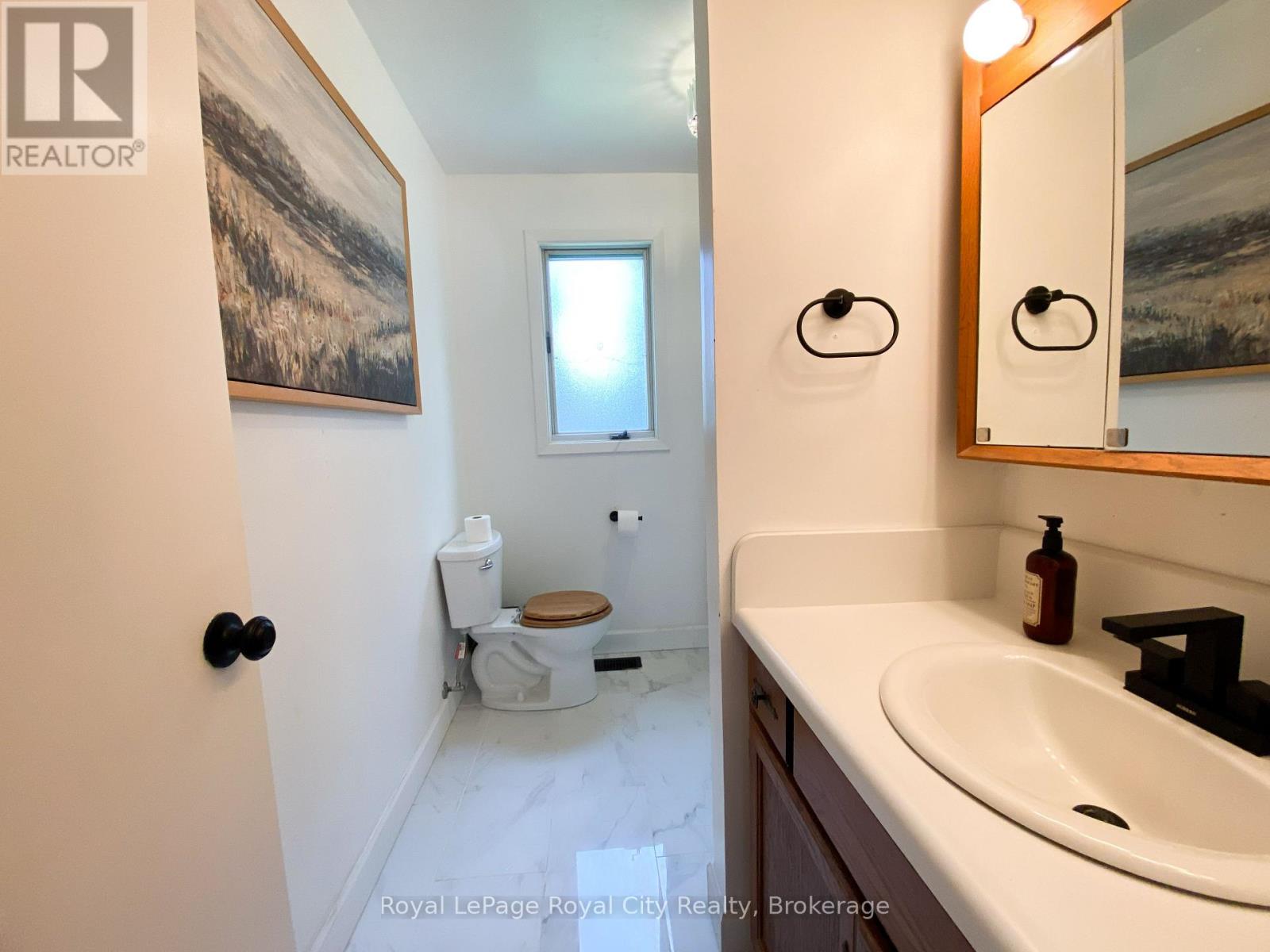 767 11th Street, Hanover, Ontario  N4N 3H5 - Photo 14 - X12364592
