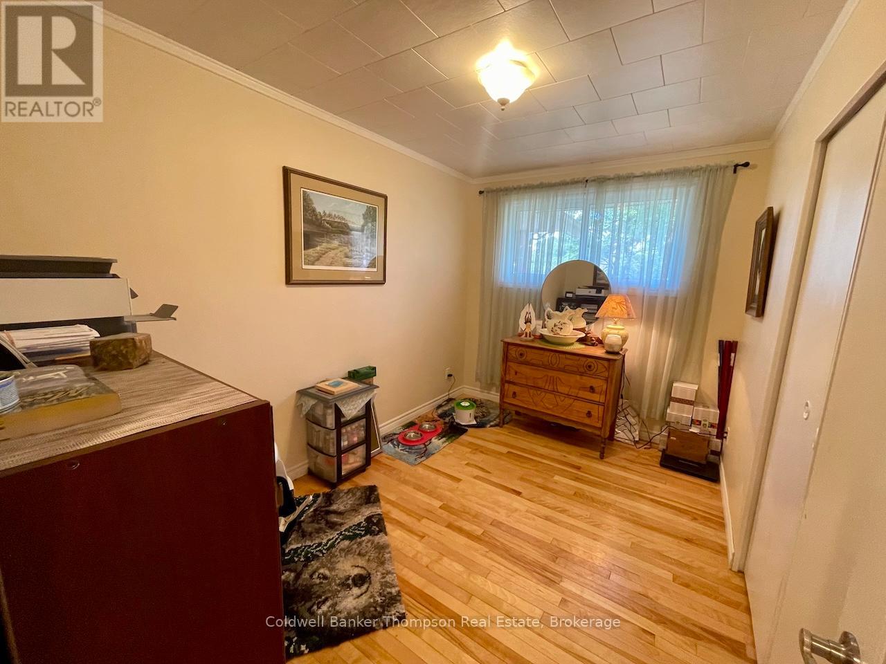 284 Lawrence Avenue, Huntsville, Ontario  P1H 1R6 - Photo 13 - X12364624