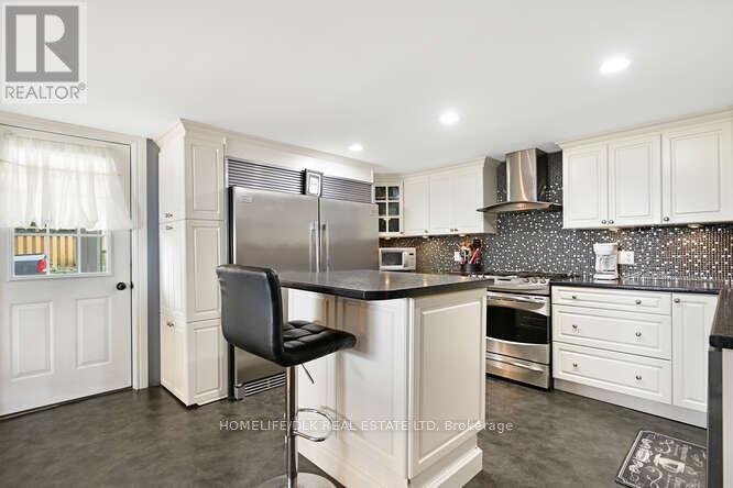 5 Thomas Street, Brockville, Ontario  K6V 5K9 - Photo 10 - X12364583