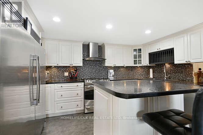 5 Thomas Street, Brockville, Ontario  K6V 5K9 - Photo 12 - X12364583