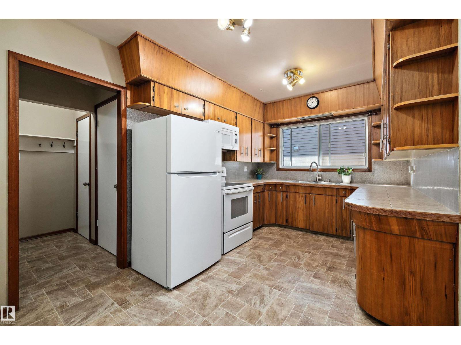 11307 / 11309 127 St Nw, Edmonton, Alberta  T5M 0T9 - Photo 12 - E4454715