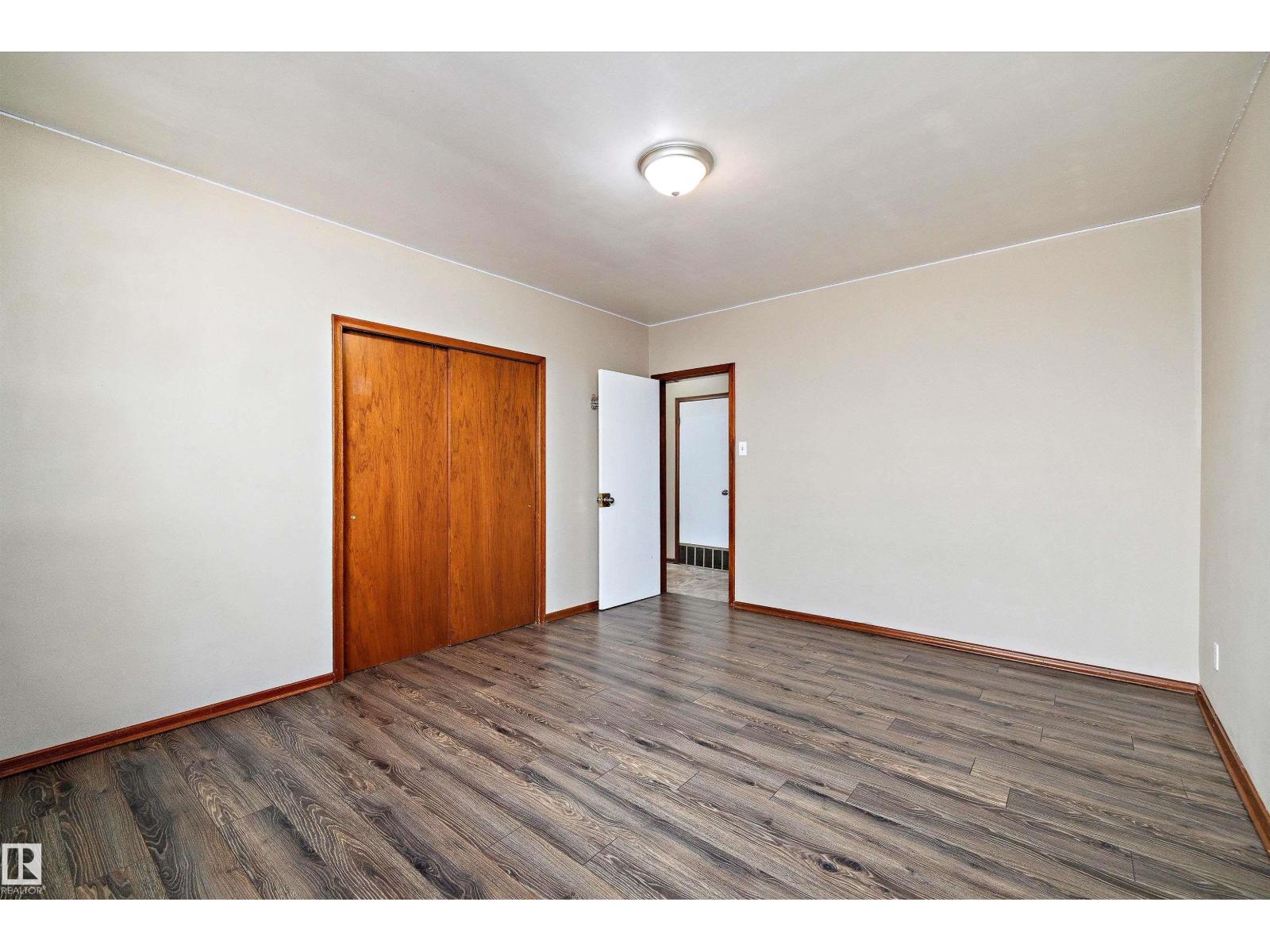 Property at 11307 / 11309 127 ST NW image 3