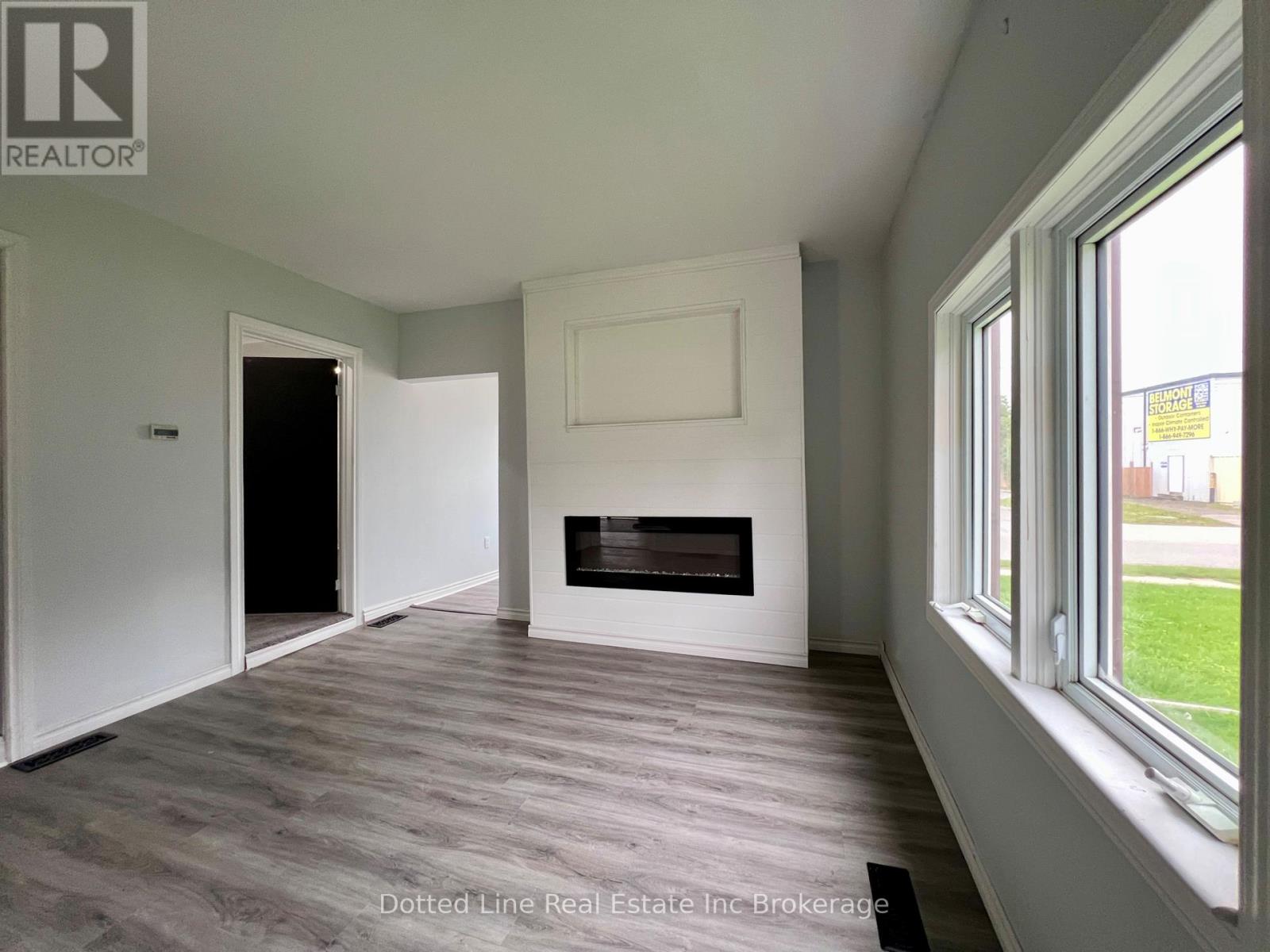 156 Borden Avenue, Central Elgin, Ontario  N0L 1B0 - Photo 12 - X12139703