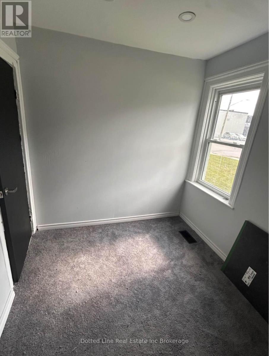156 Borden Avenue, Central Elgin, Ontario  N0L 1B0 - Photo 16 - X12139703