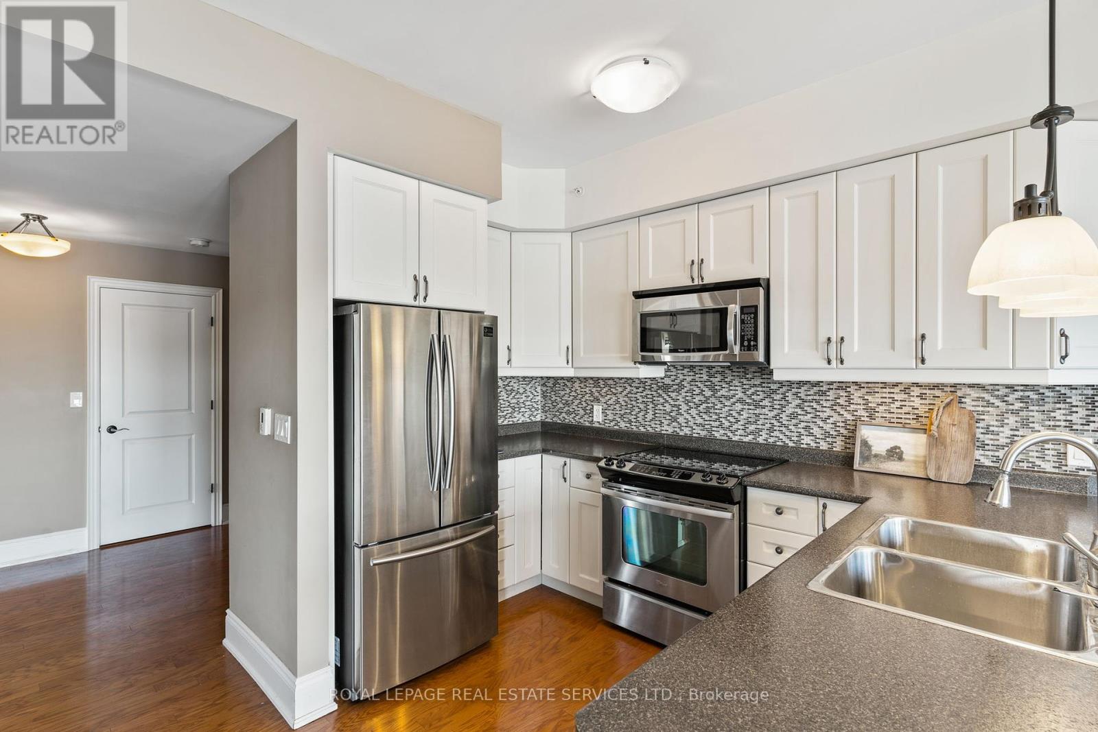 106 - 1 Park Street, Dysart Et Al (Dysart), Ontario  K0M 1S0 - Photo 7 - X12364450