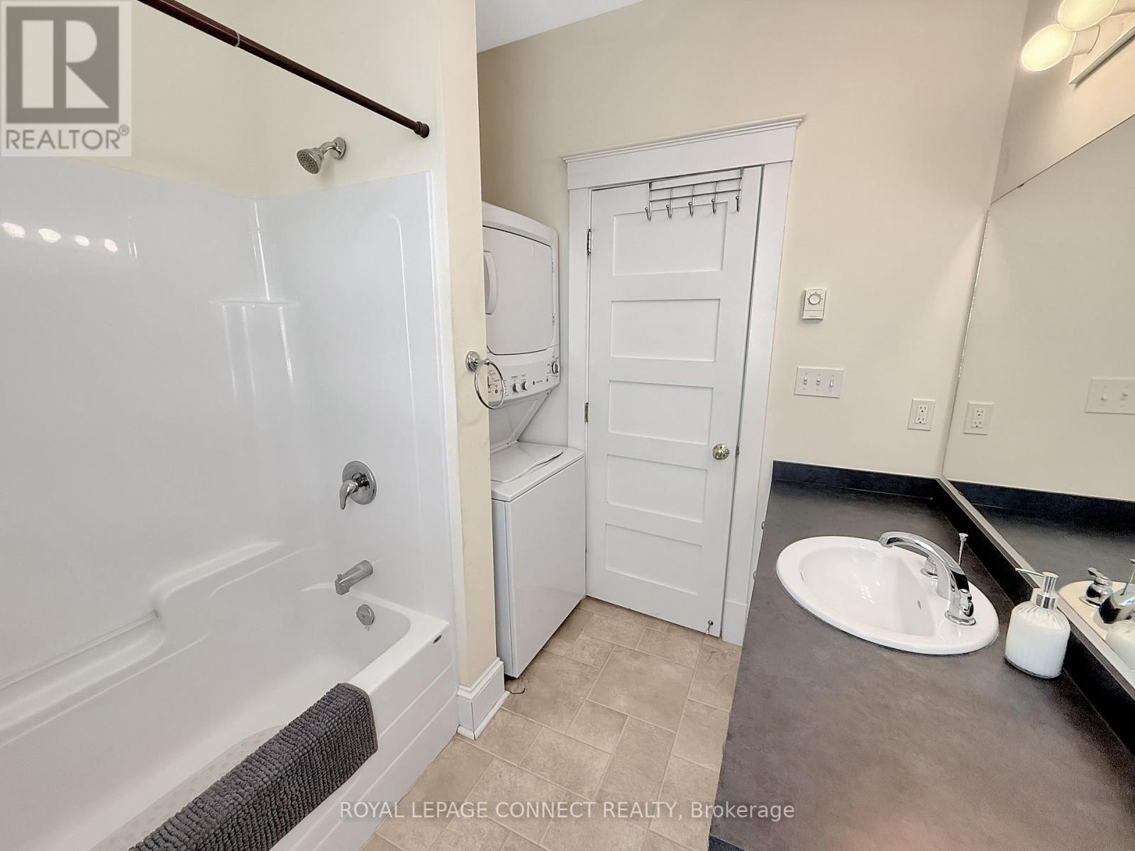 27 - 13 Butternut Lane, Prince Edward County, Ontario  K0K 1P0 - Photo 16 - X12364465