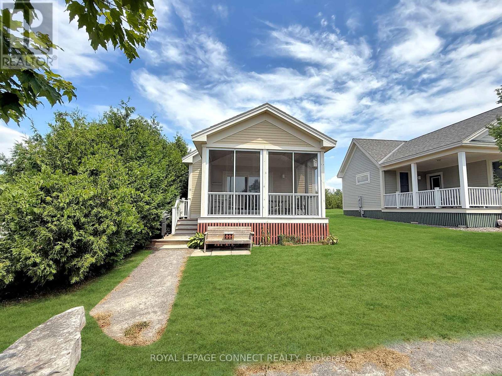 27 - 13 Butternut Lane, Prince Edward County, Ontario  K0K 1P0 - Photo 19 - X12364465