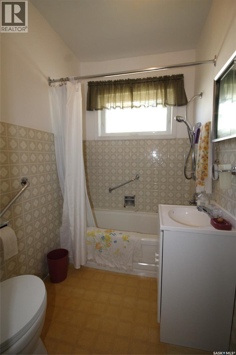 614 Front Street, Eastend, Saskatchewan  S0N 0T0 - Photo 17 - SK016649