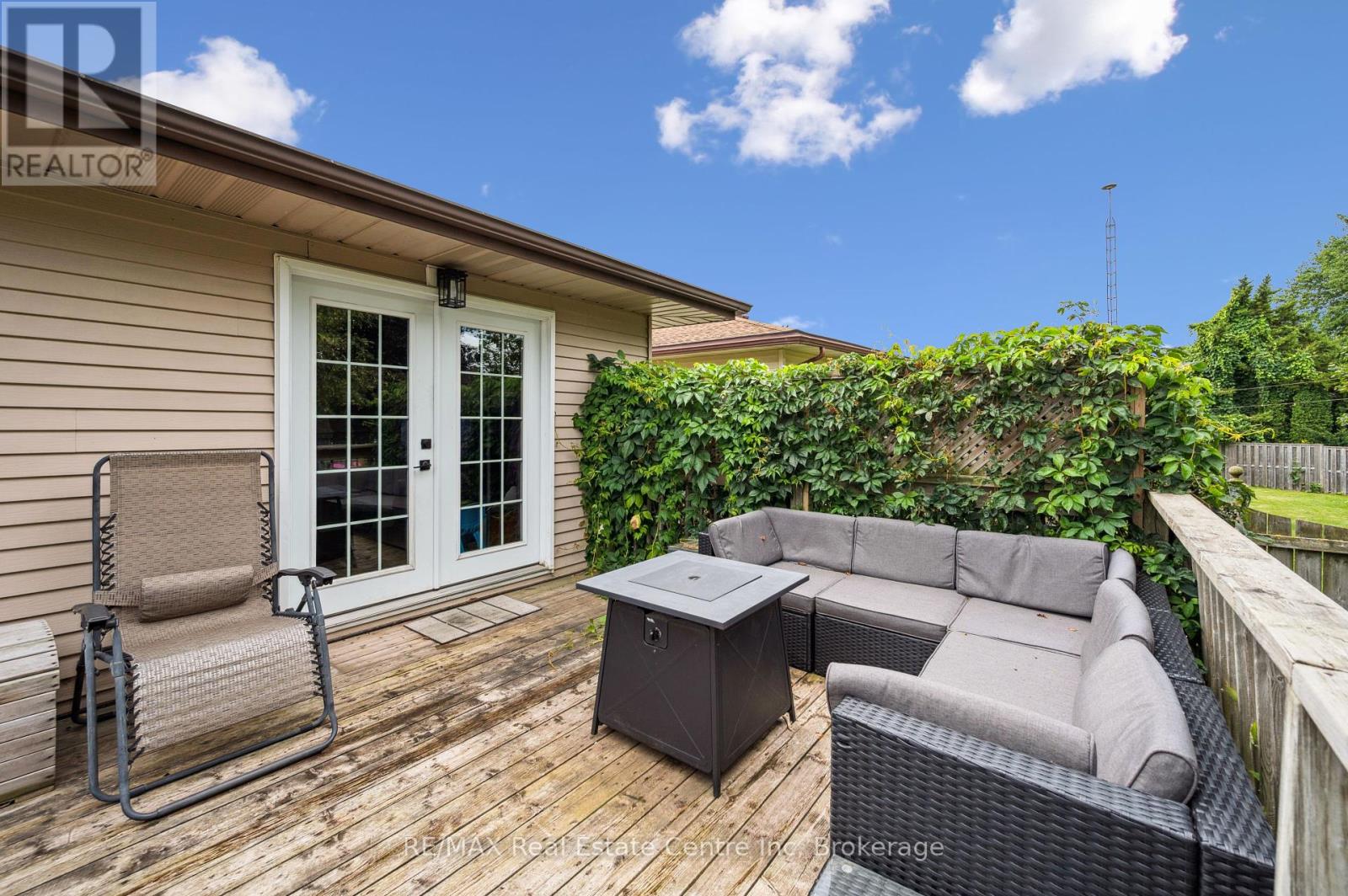 7 Eastview Drive, Wellington North, Ontario  N0G 1A0 - Photo 32 - X12364354