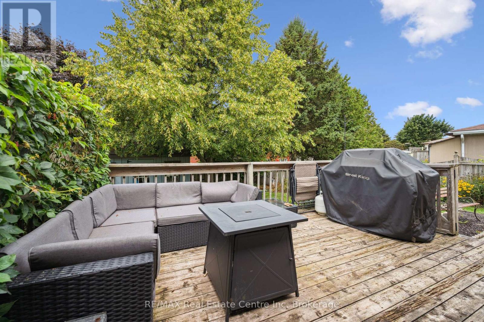 7 Eastview Drive, Wellington North, Ontario  N0G 1A0 - Photo 33 - X12364354