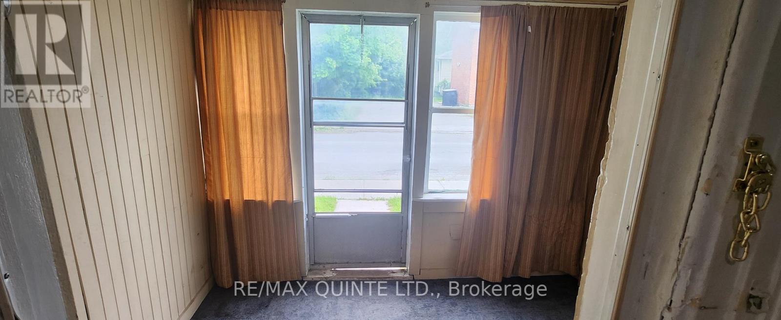 6 Brassey Street, Belleville, Ontario  K8N 2R3 - Photo 4 - X12364644