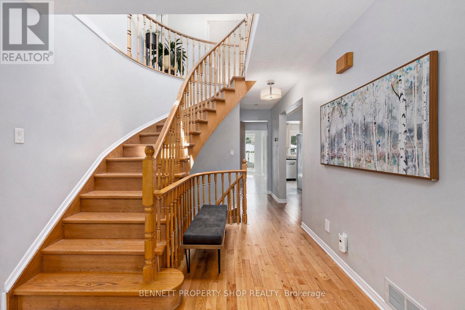 778 Montcrest Drive, Ottawa, Ontario  K4A 2M6 - Photo 3 - X12364655