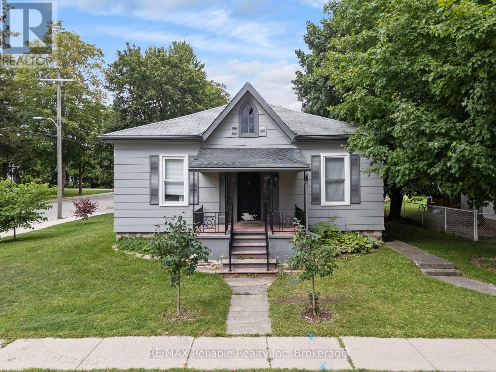 46 James Street, Huron East, Ontario  N0K 1W0 - Photo 1 - X12364682