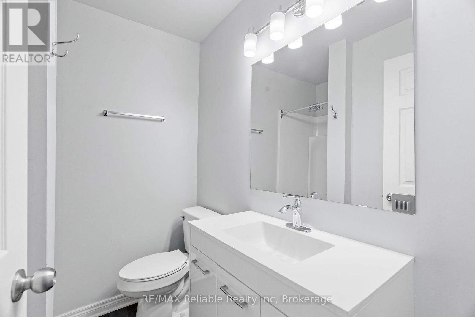 46 James Street, Huron East, Ontario  N0K 1W0 - Photo 18 - X12364682
