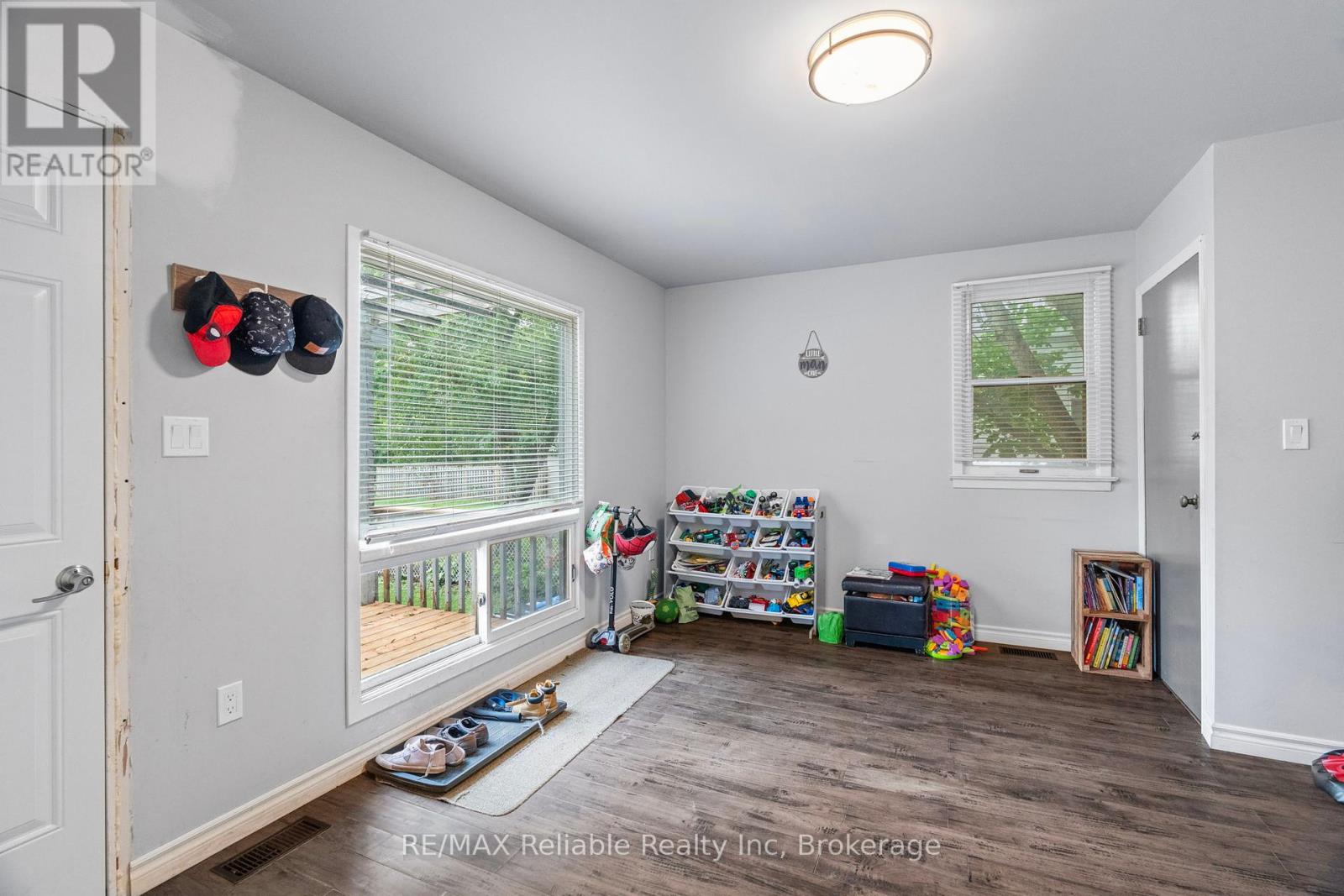 46 James Street, Huron East, Ontario  N0K 1W0 - Photo 19 - X12364682
