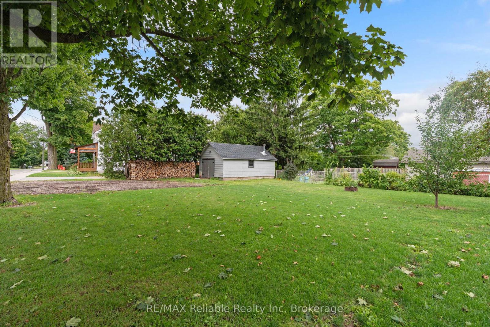 46 James Street, Huron East, Ontario  N0K 1W0 - Photo 23 - X12364682