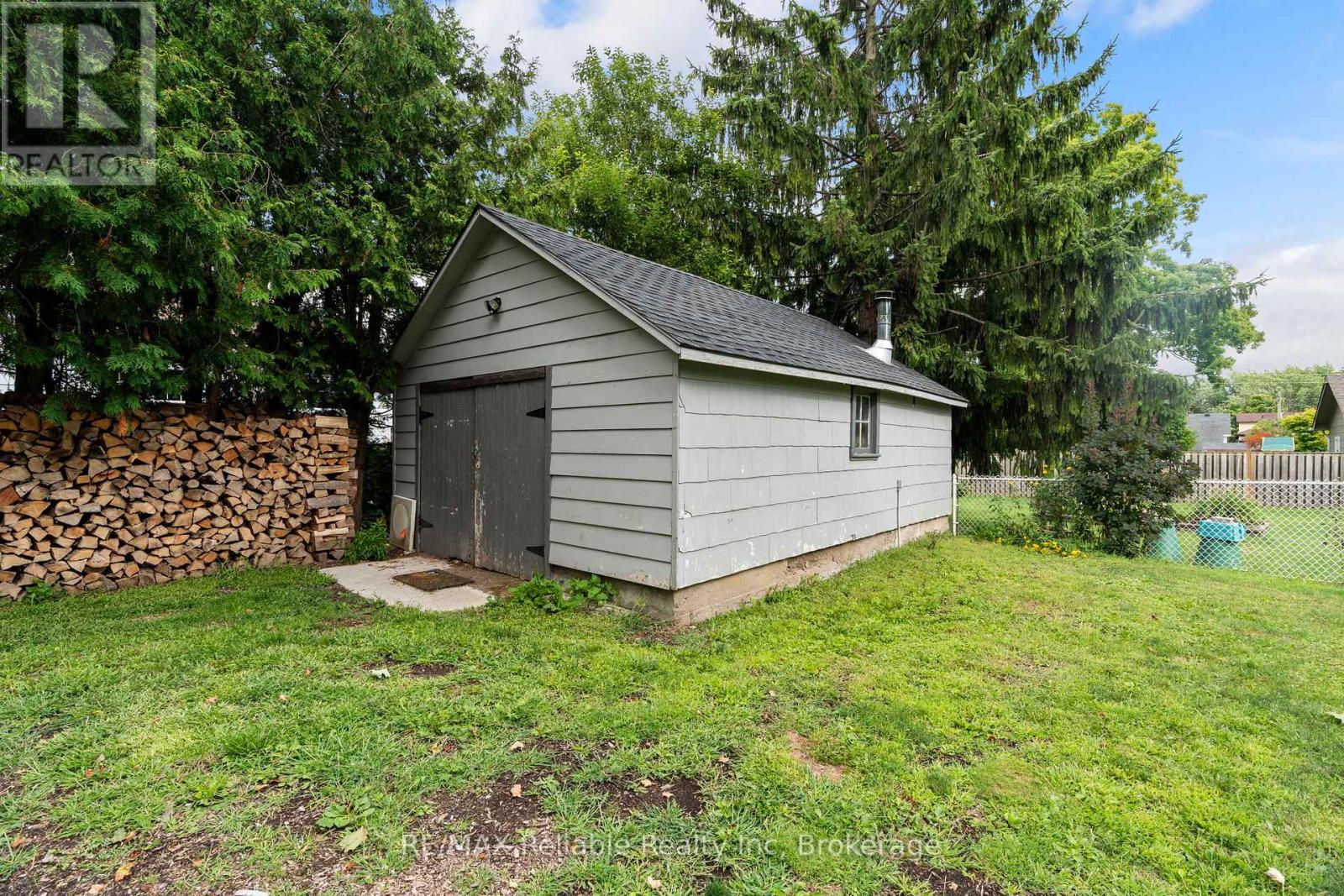 46 James Street, Huron East, Ontario  N0K 1W0 - Photo 24 - X12364682