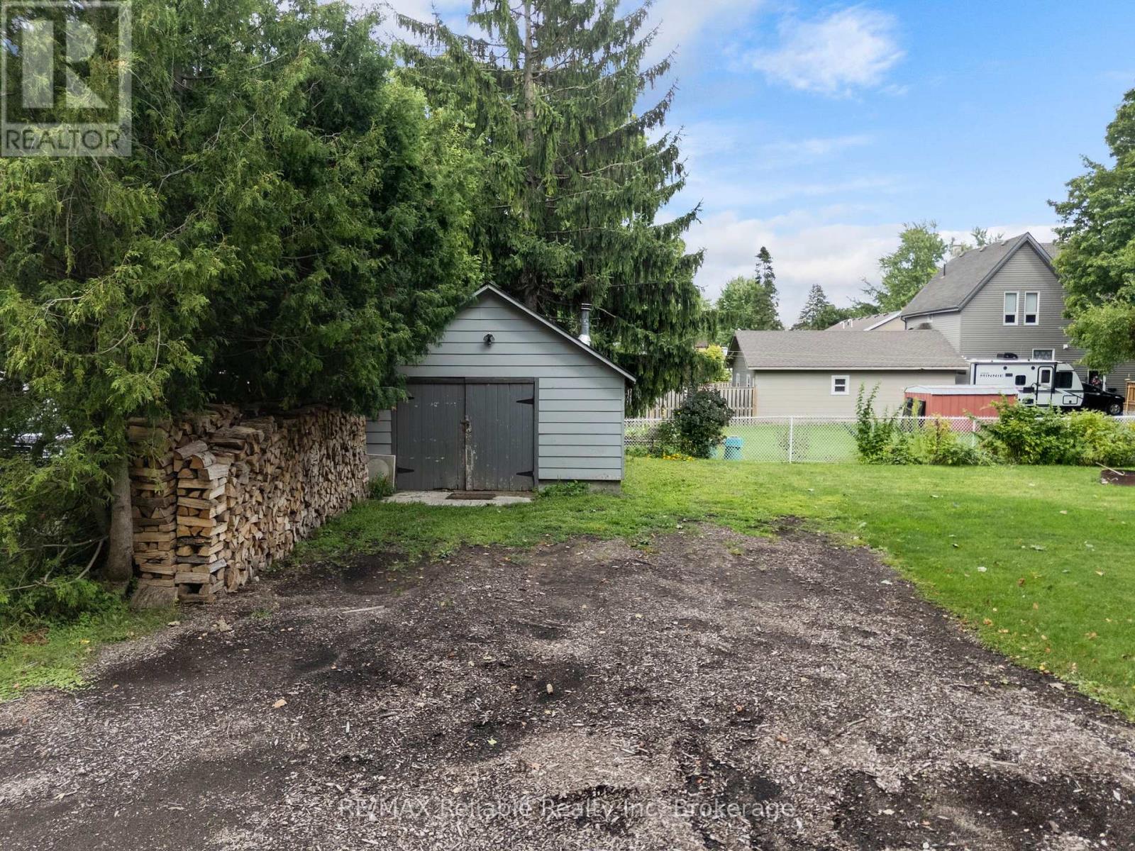 46 James Street, Huron East, Ontario  N0K 1W0 - Photo 32 - X12364682