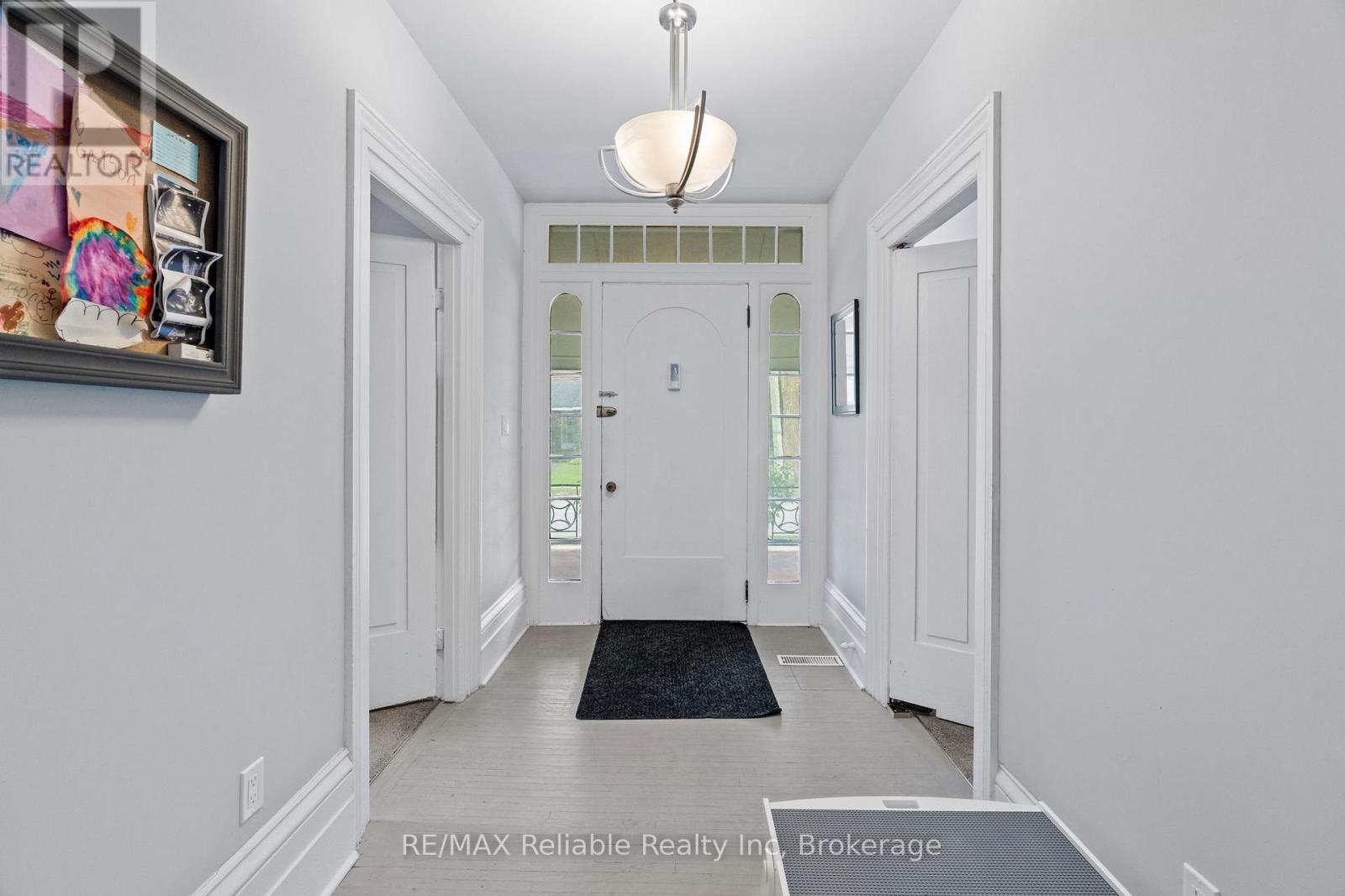 46 James Street, Huron East, Ontario  N0K 1W0 - Photo 4 - X12364682