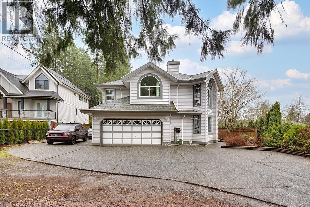 23368 124 Avenue, Maple Ridge, British Columbia  V2X 4K4 - Photo 2 - R3040482