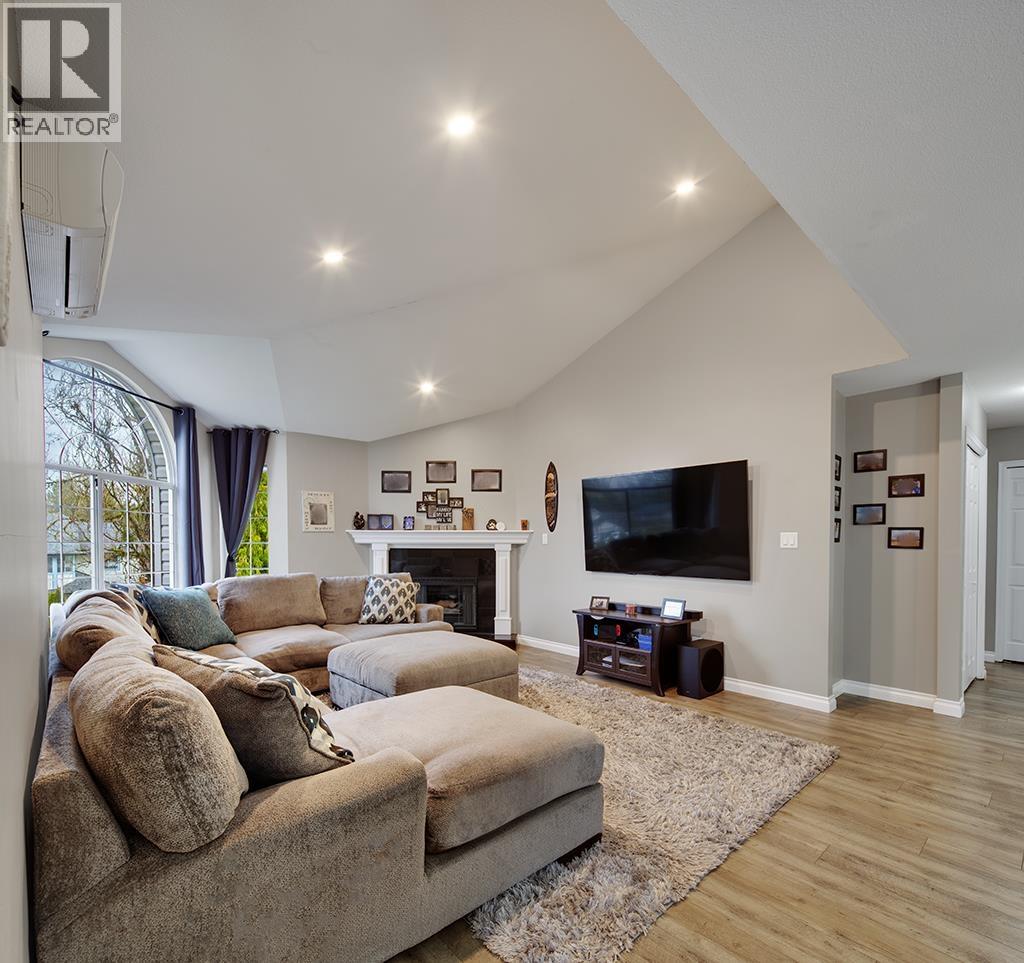 23368 124 Avenue, Maple Ridge, British Columbia  V2X 4K4 - Photo 5 - R3040482