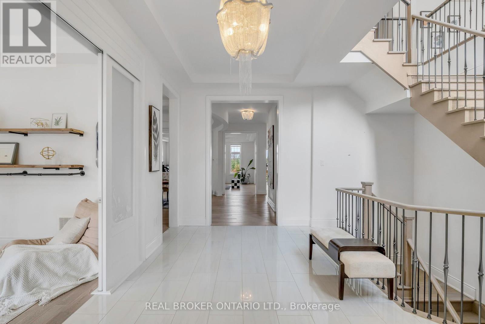 Property at 18 RIDGEPOINT ROAD image 4
