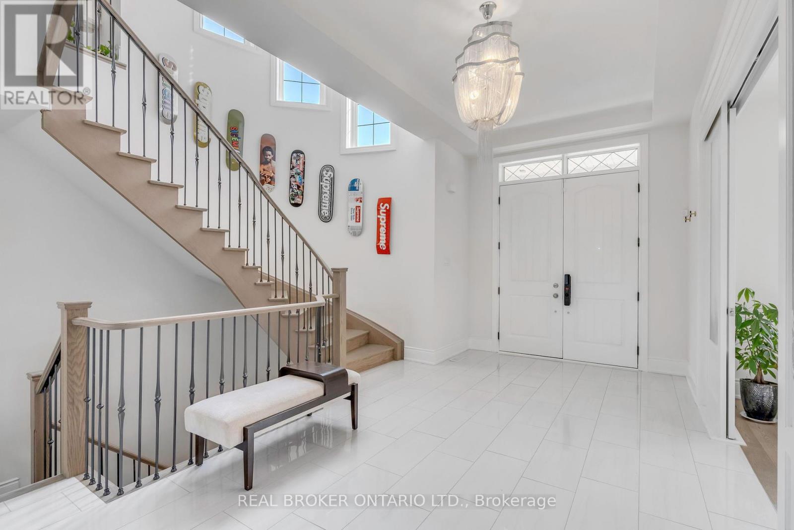 Property at 18 RIDGEPOINT ROAD image 5