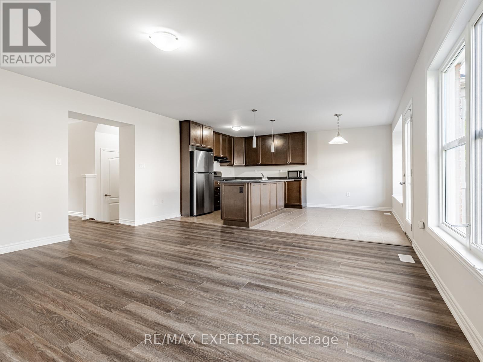 9 Mooney Trail, New Tecumseth, Ontario  L9R 0J4 - Photo 13 - N12364609