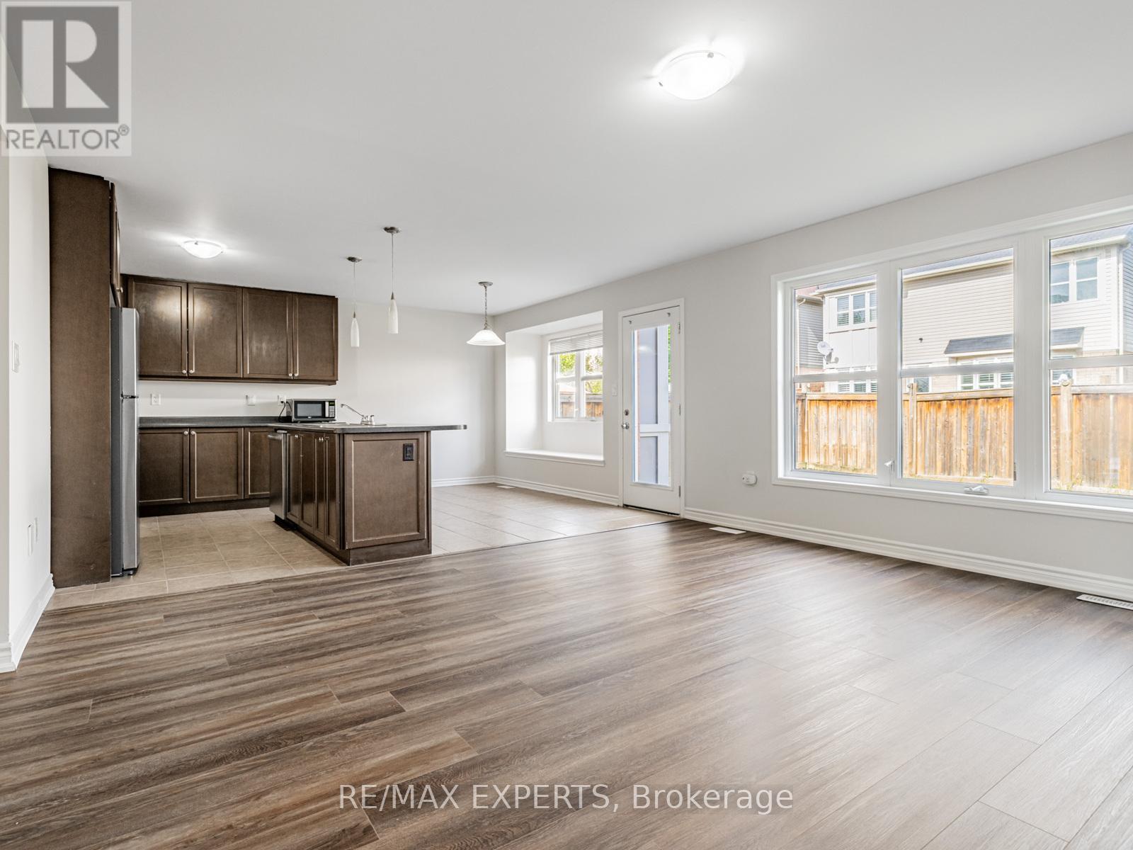 9 Mooney Trail, New Tecumseth, Ontario  L9R 0J4 - Photo 14 - N12364609