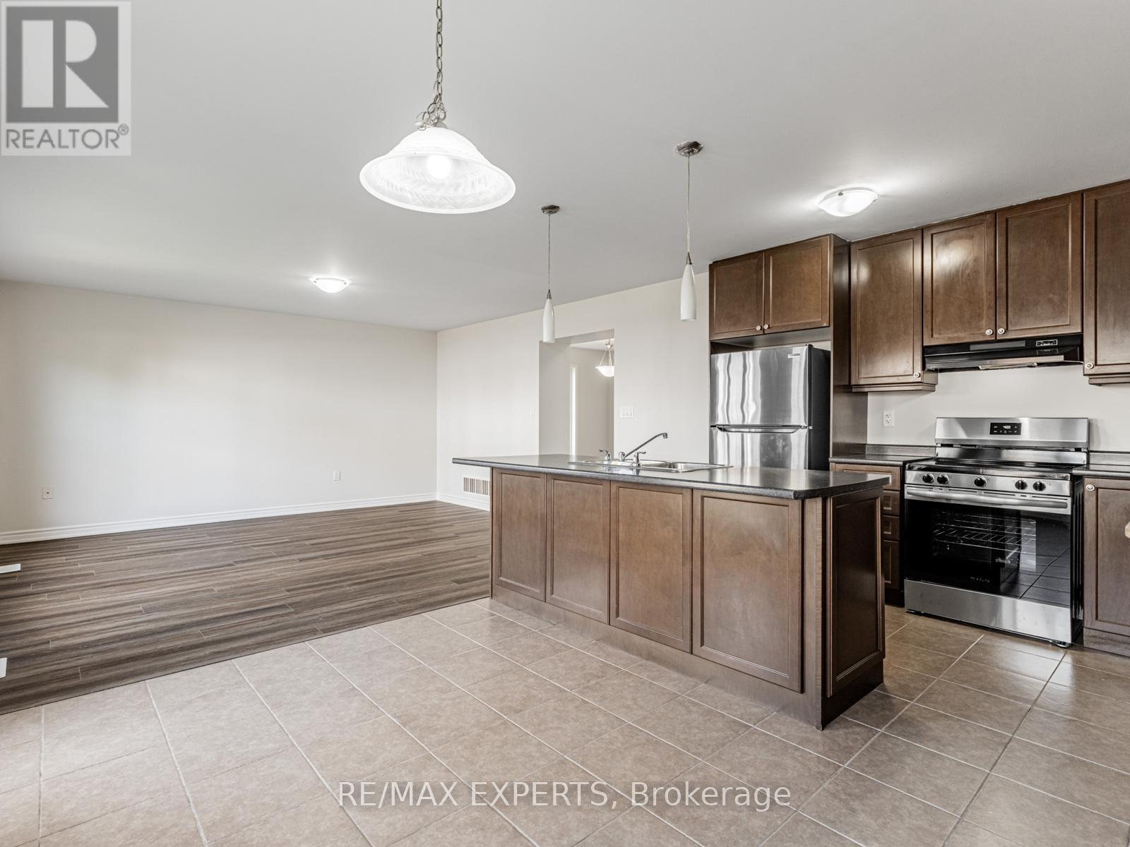 9 Mooney Trail, New Tecumseth, Ontario  L9R 0J4 - Photo 16 - N12364609