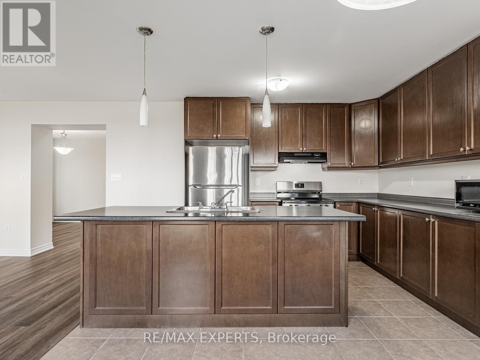 9 Mooney Trail, New Tecumseth, Ontario  L9R 0J4 - Photo 18 - N12364609