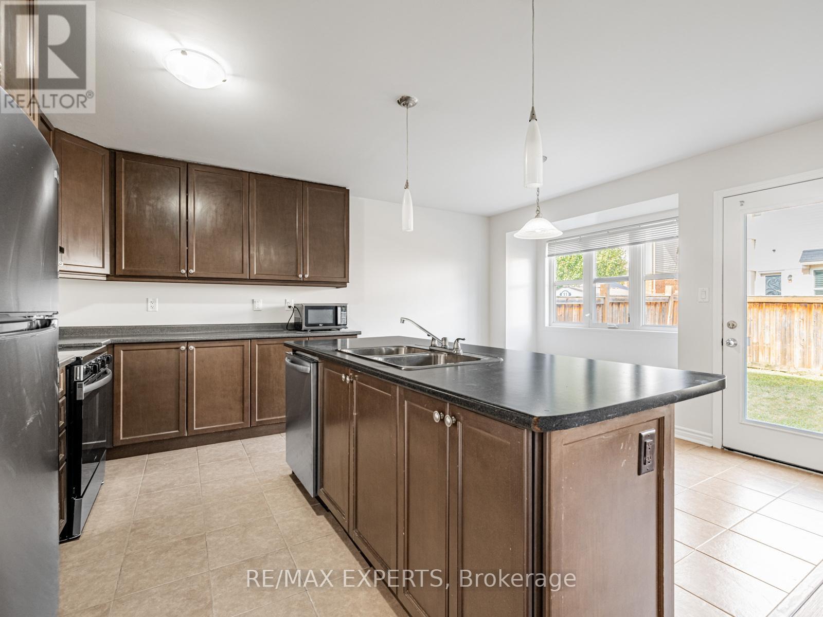 9 Mooney Trail, New Tecumseth, Ontario  L9R 0J4 - Photo 23 - N12364609
