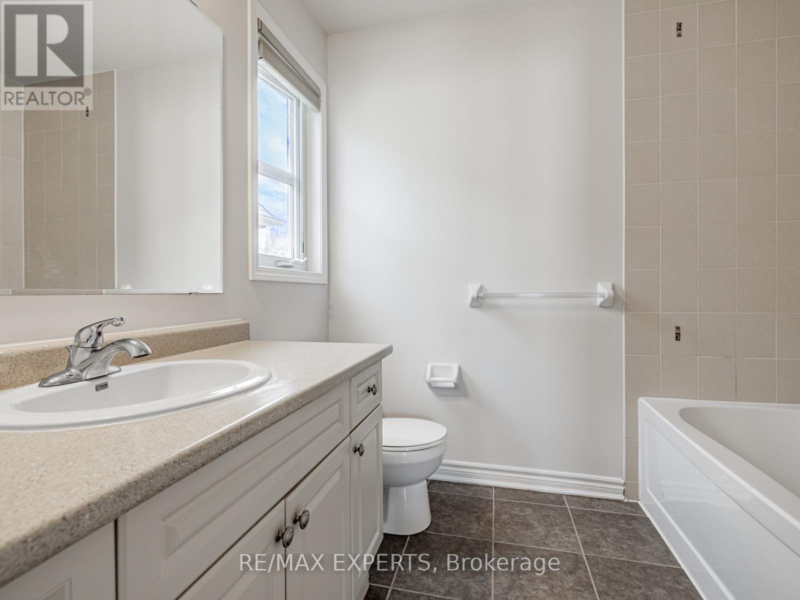 9 Mooney Trail, New Tecumseth, Ontario  L9R 0J4 - Photo 38 - N12364609